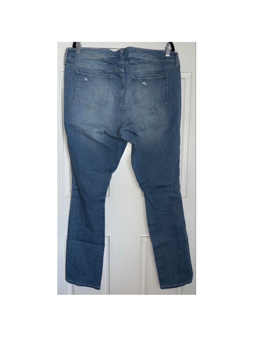 Torrid Distressed Boyfriend Jeans Plus Size 16R - Picture 4 of 7